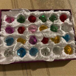 Hyaline & Dora boxed crystals